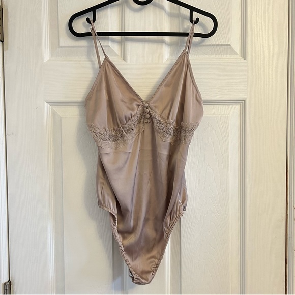 Zara Other - Zara Lace Bodysuit